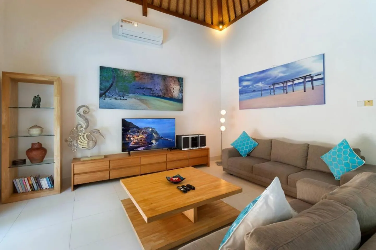 Super Value 3 Bed, Central Seminyak, Walk To Beach Villa Seminyak (Bali)