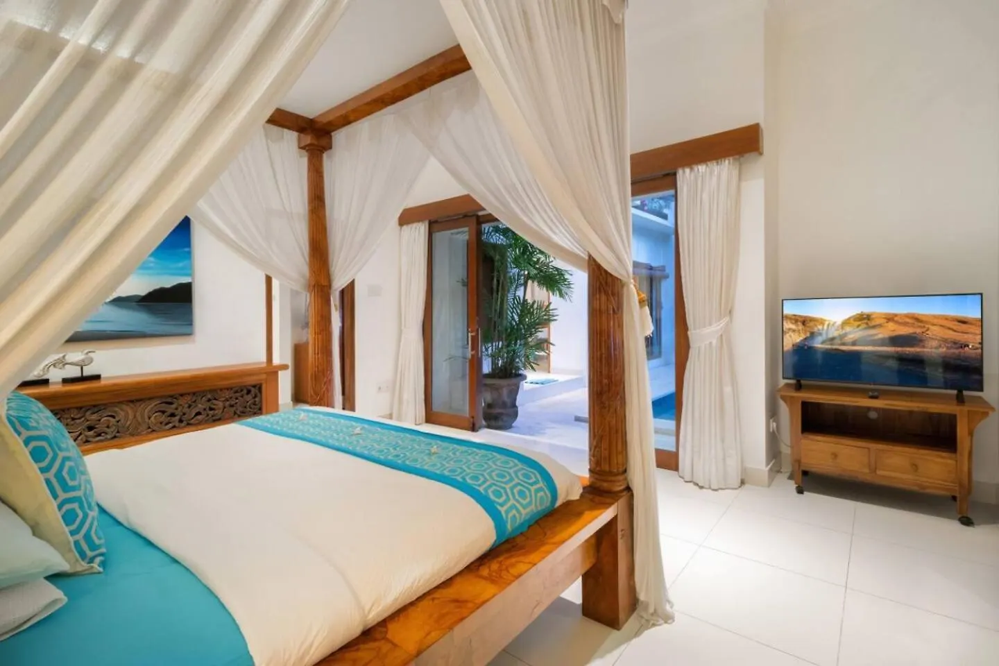 Super Value 3 Bed, Central Seminyak, Walk To Beach Villa Seminyak (Bali)