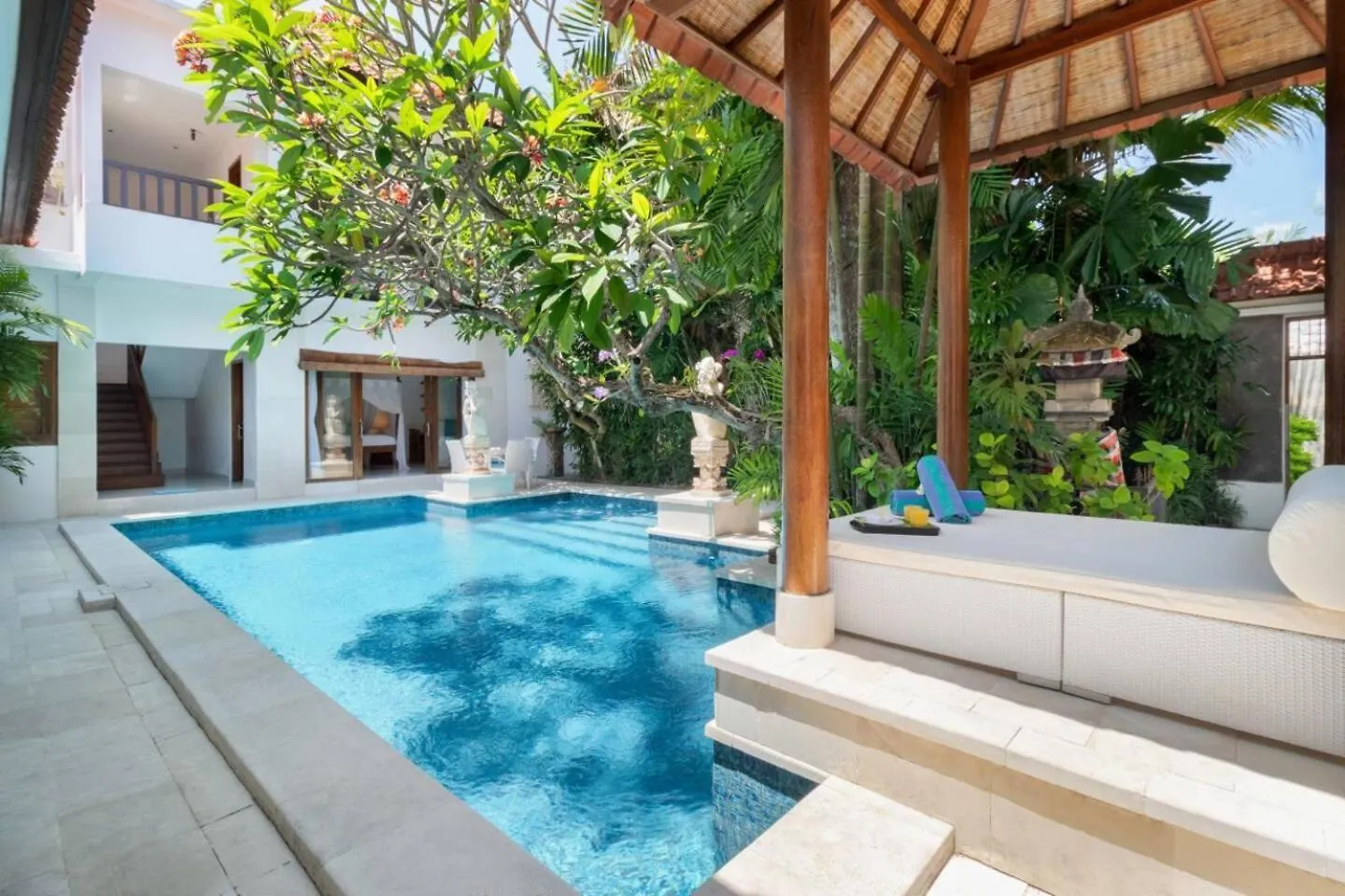 Super Value 3 Bed, Central Seminyak, Walk To Beach Seminyak (Bali)